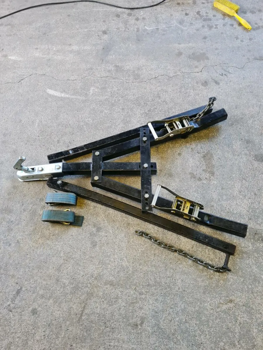 A frame towing - Image 2