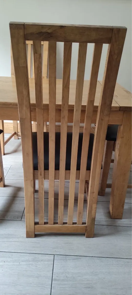 Kitchen table and chairs - Image 3