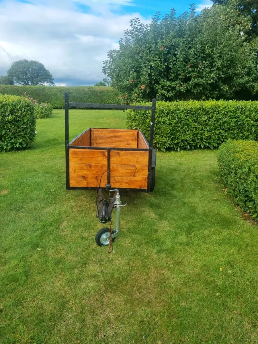 Trailer - Image 1
