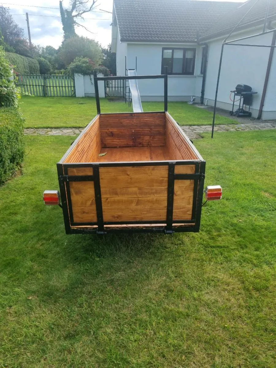 Trailer - Image 2