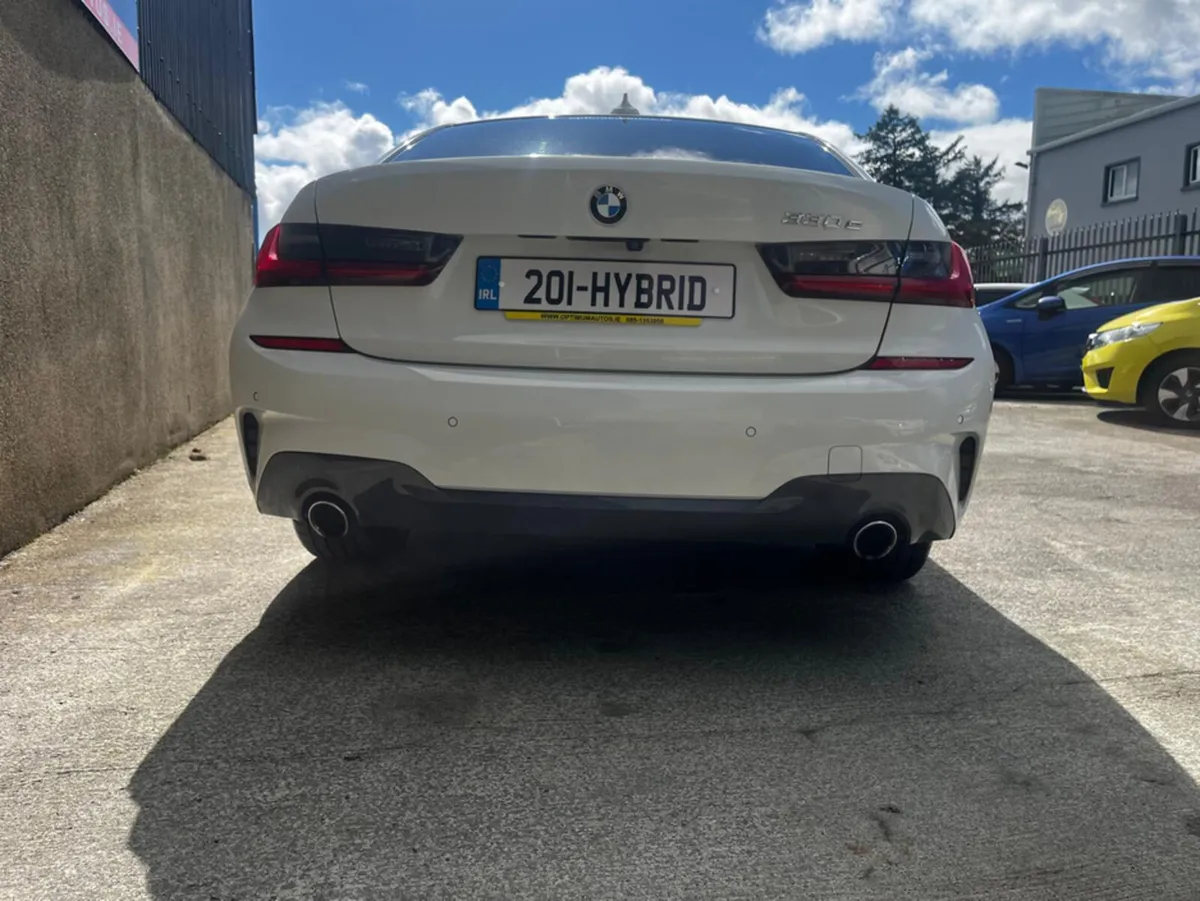 BMW 3-Series 330E M SPORT PLUG IN HYBRID - Image 3