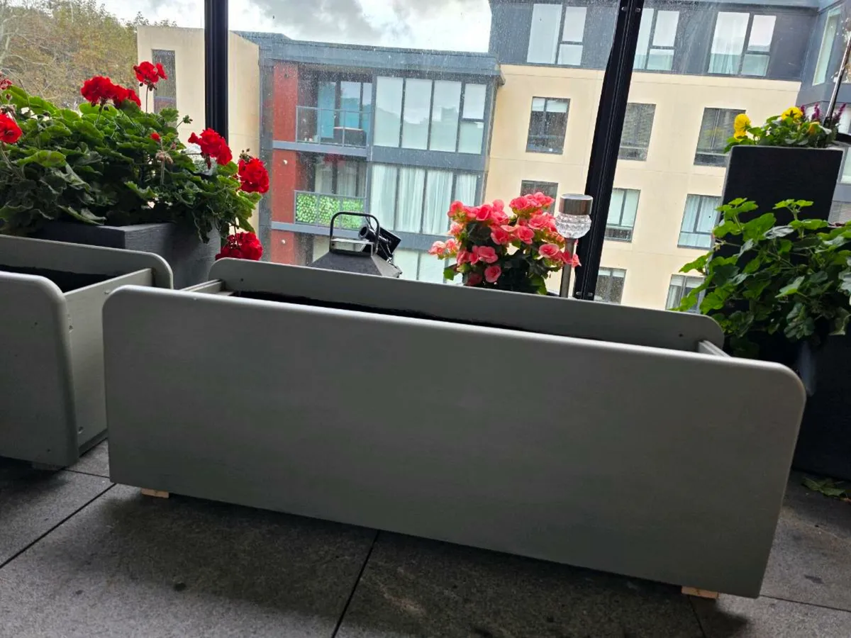 Wooden planters - Image 4