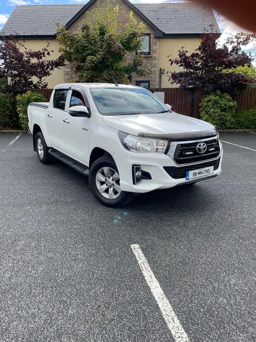 2019 Toyota Hilux 2.4D4D - Image 1