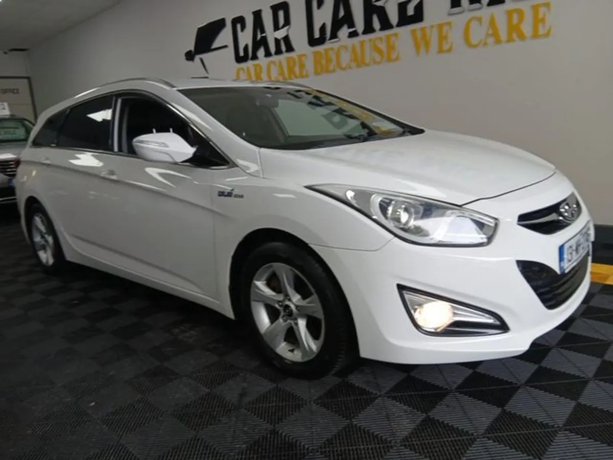 Hyundai i40 1.7 Crdi Active Estate Warranty - Image 2