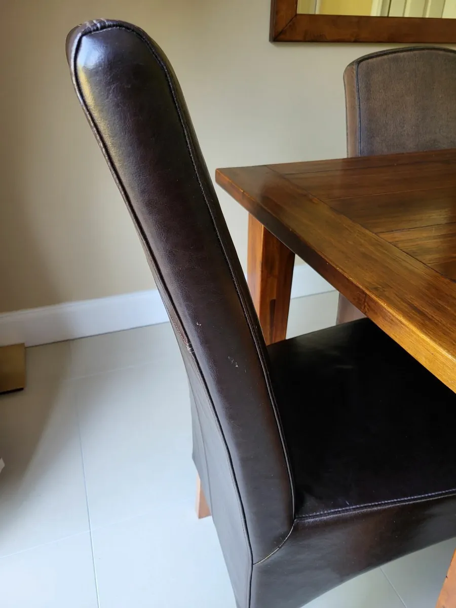 Dining Table and 6 Leather Chairs - Image 2