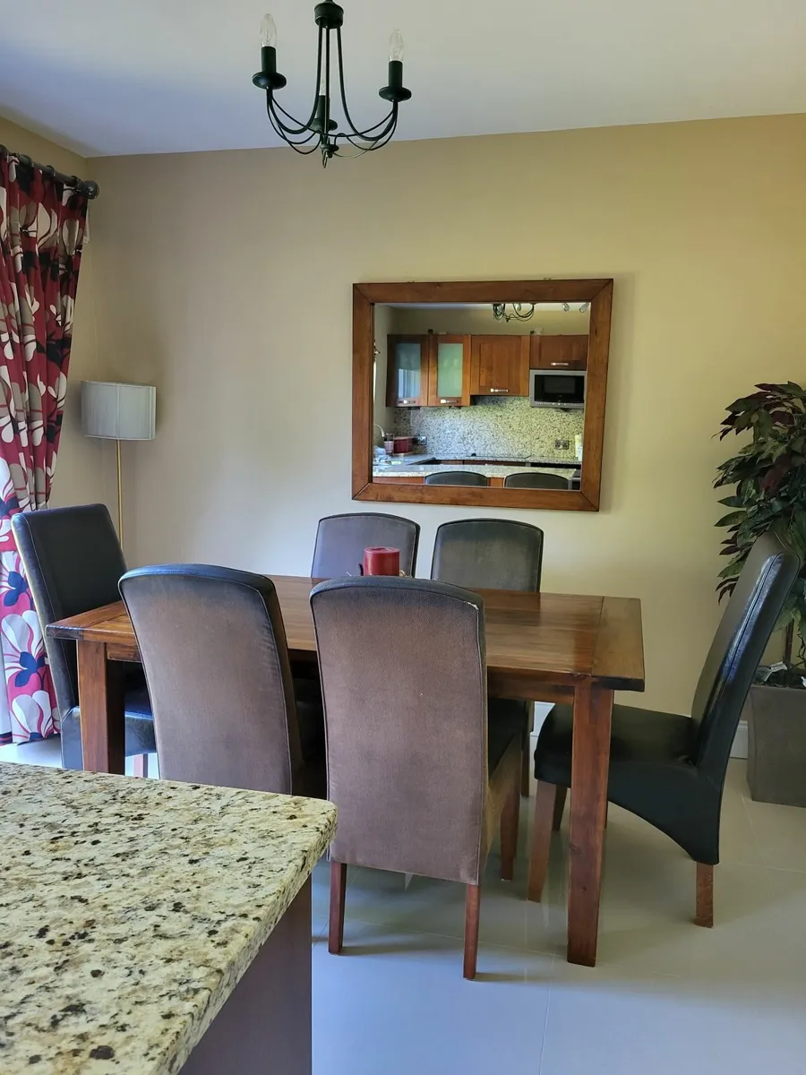 Dining Table and 6 Leather Chairs - Image 4