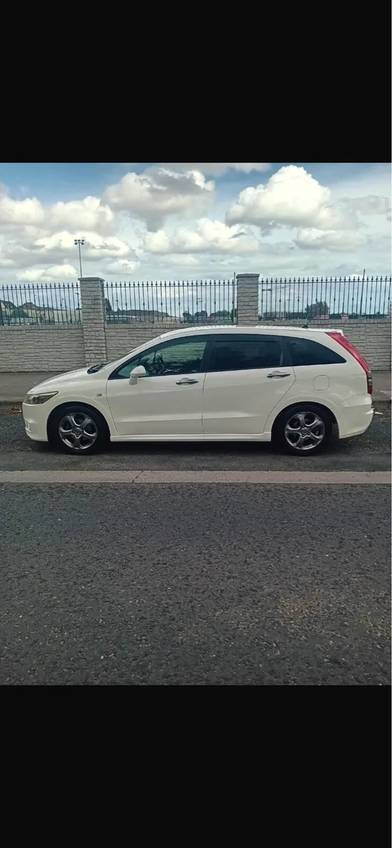 Honda Stream - Image 1