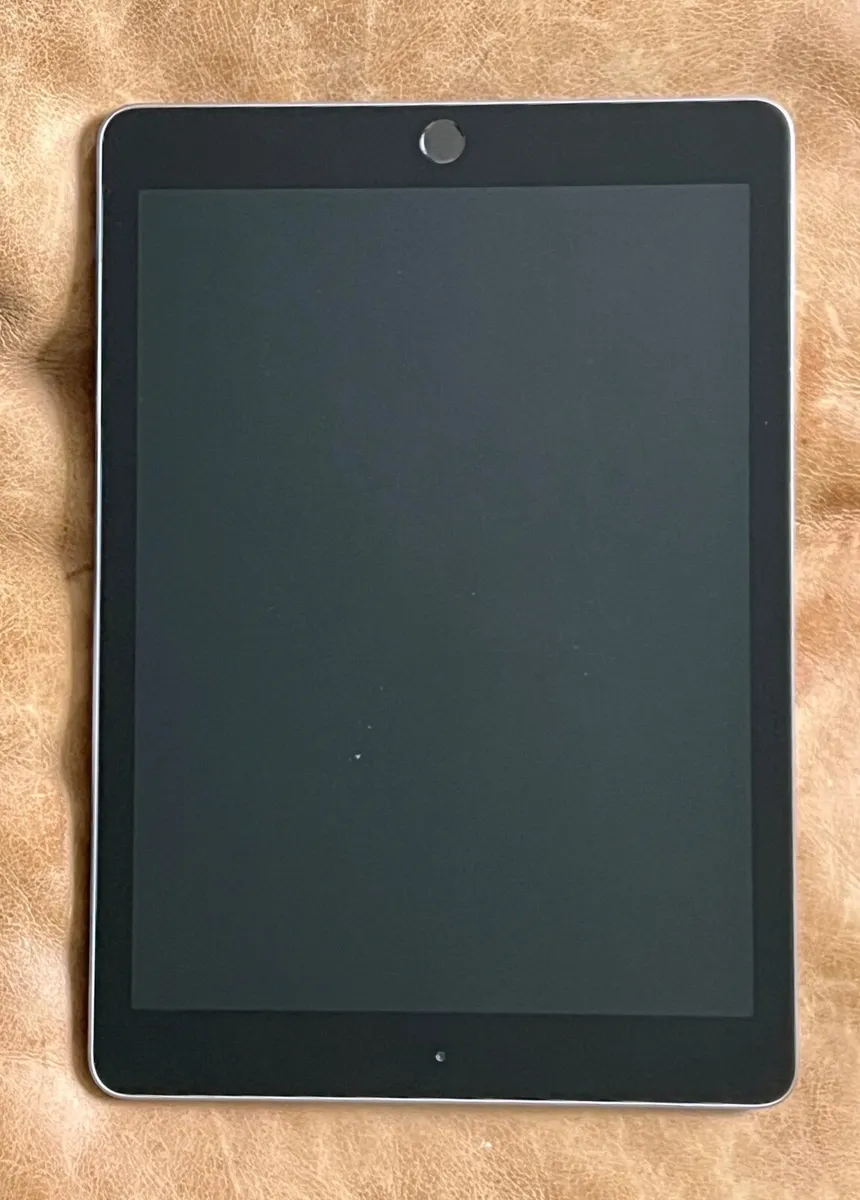 6th Generation iPad - Image 1