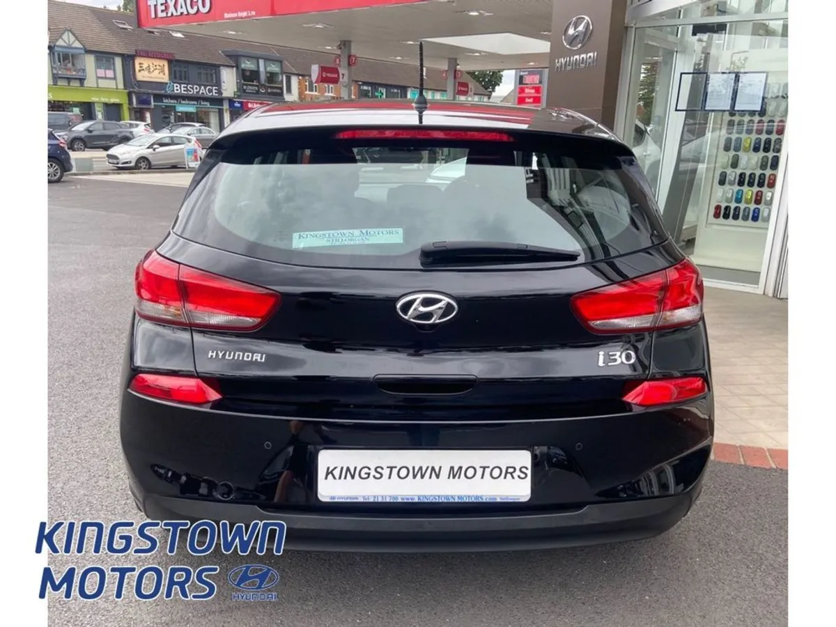 Hyundai i30 i 30 Deluxe 5DR - Image 4