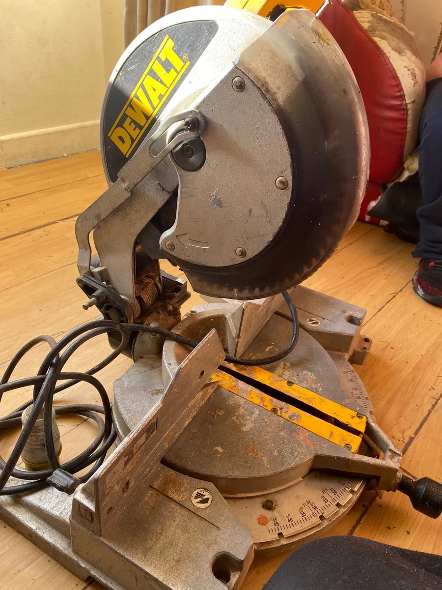 Dewalt chop saw - Image 2