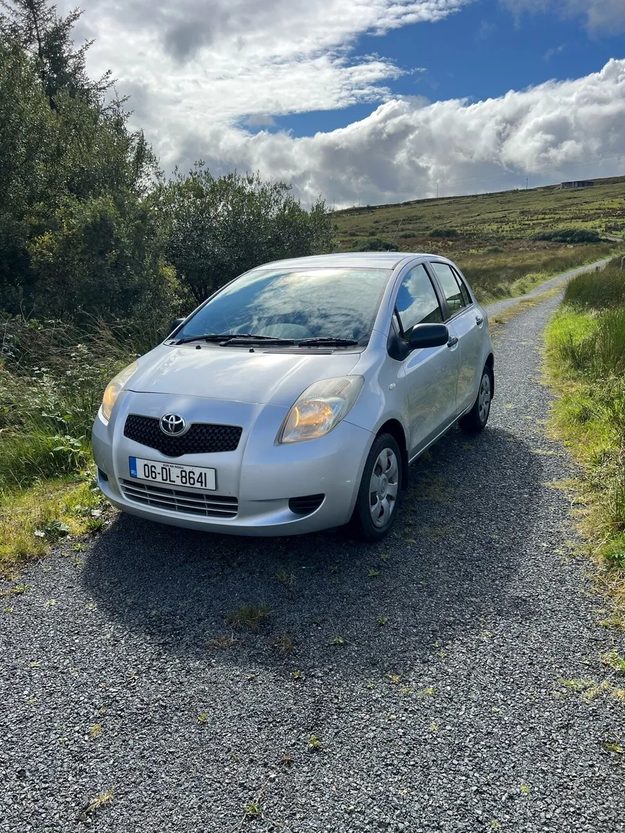 2006 Toyota Yaris 1.0 petrol NCT march 26 - Image 1