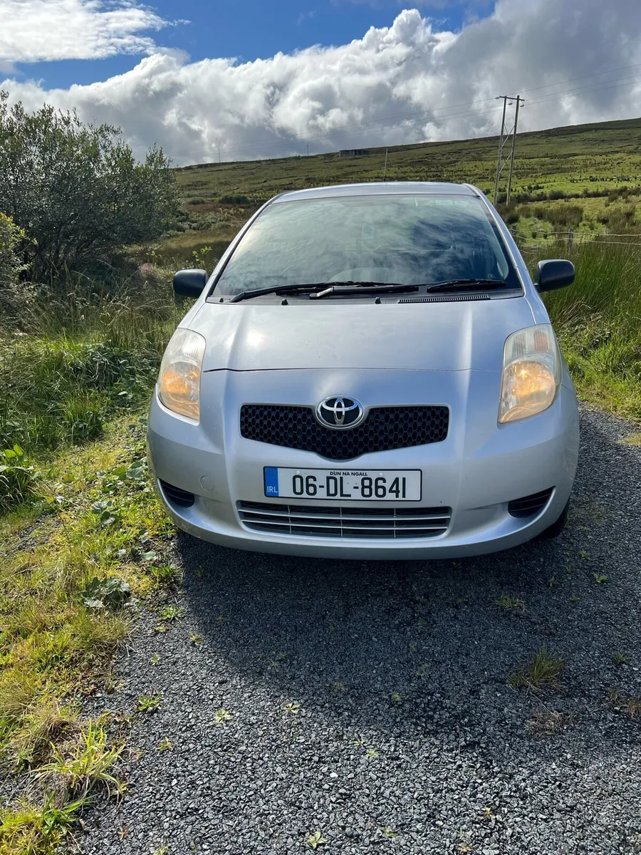 2006 Toyota Yaris 1.0 petrol NCT march 26 - Image 2