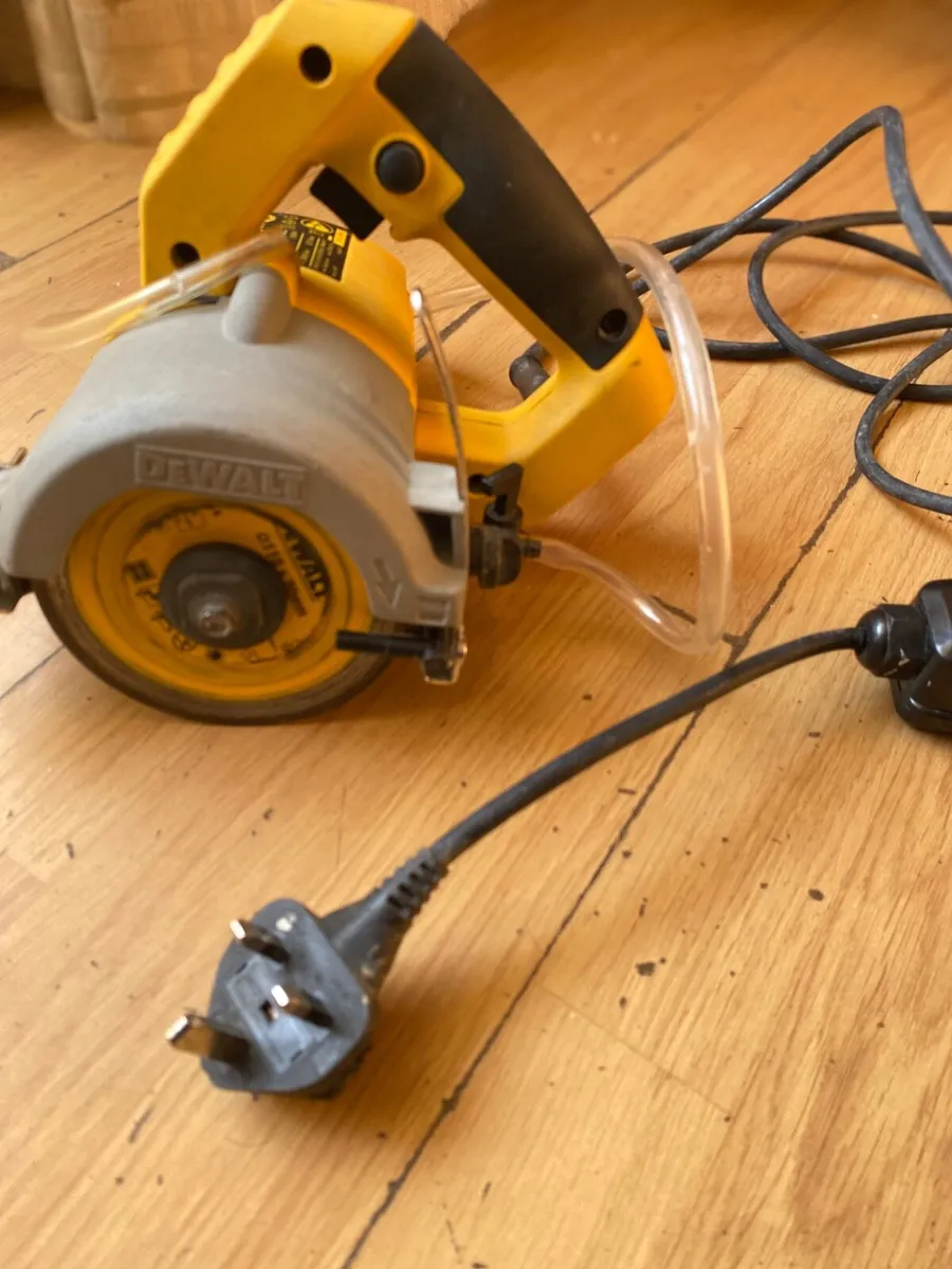 Dewalt tile cutter - Image 2