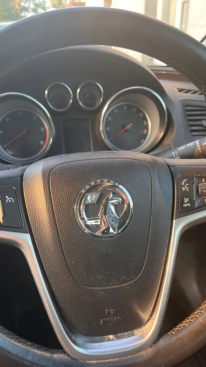 Car - Image 2