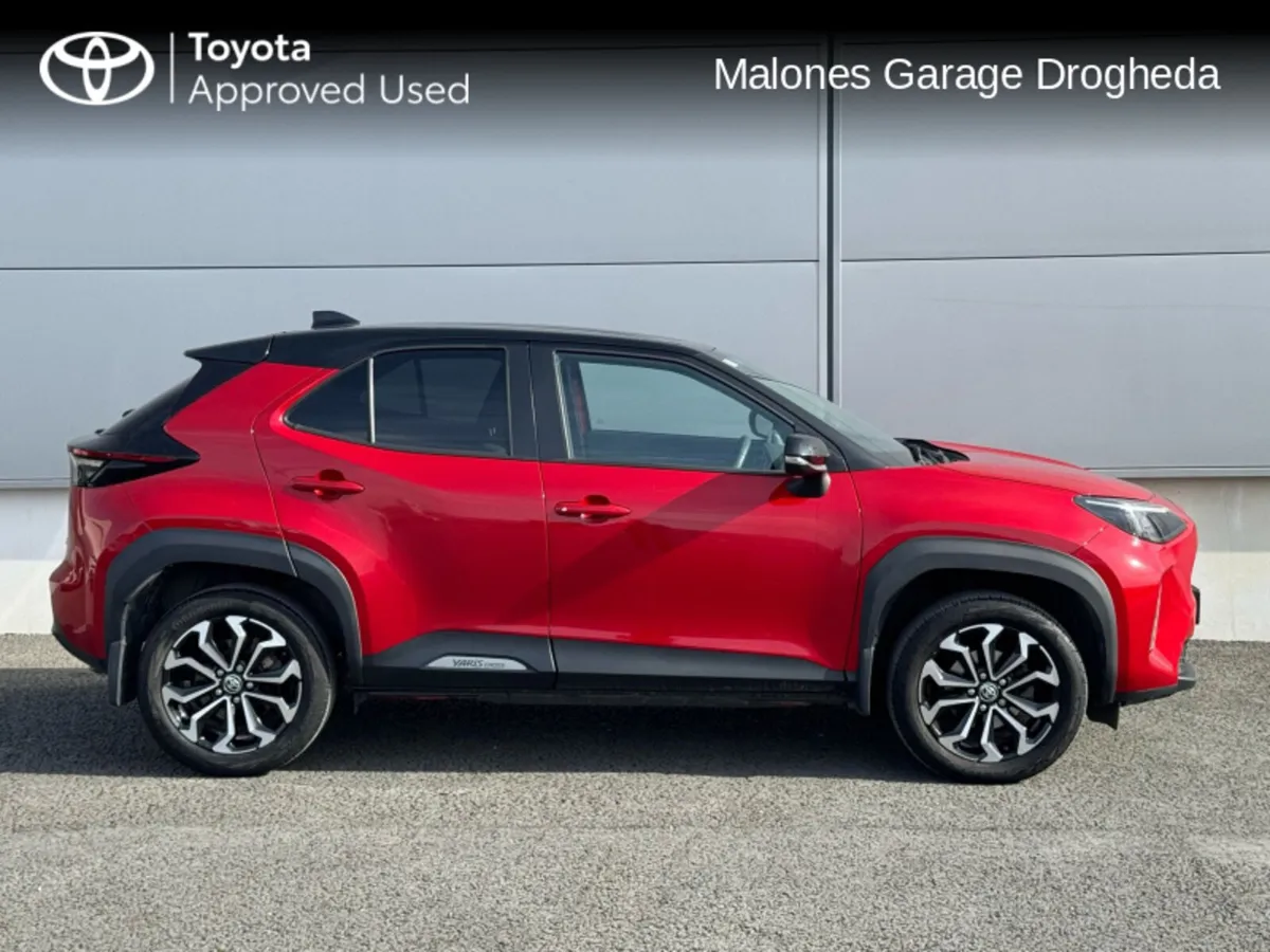 Toyota Yaris Cross 1.5 Hybrid Luna Sport Call Now - Image 3