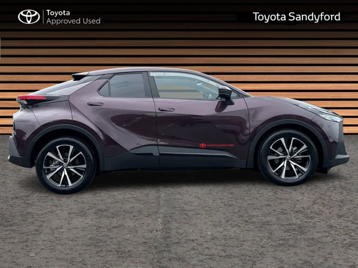 Toyota C-HR NEW MODEL HYBRID SPORT // HEATED SEATS - Image 3