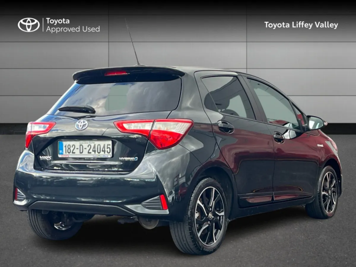 Toyota Yaris 1.5 VVT-I CVT DESIGN 5DR AUTO - Image 2