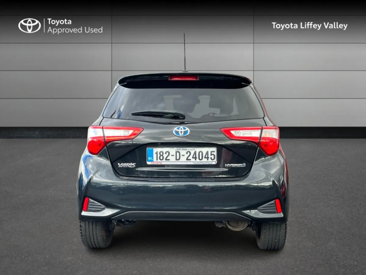 Toyota Yaris 1.5 VVT-I CVT DESIGN 5DR AUTO - Image 4