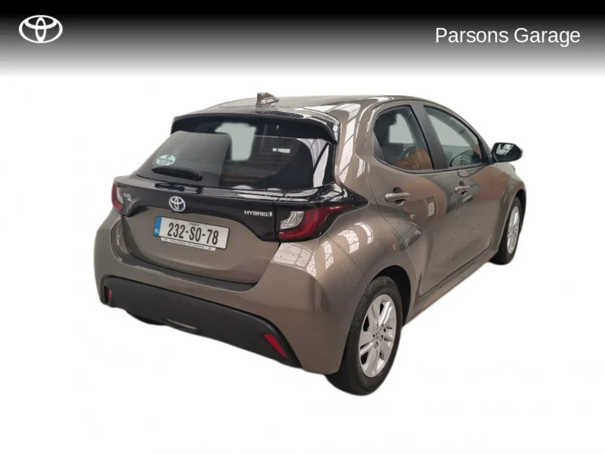 Toyota Yaris 1.5 - Image 2
