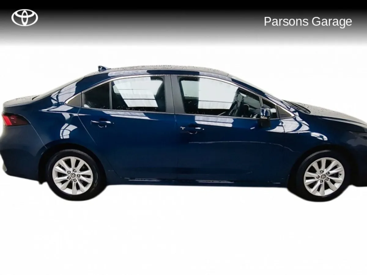 Toyota Corolla LUNA 4DR - Image 3