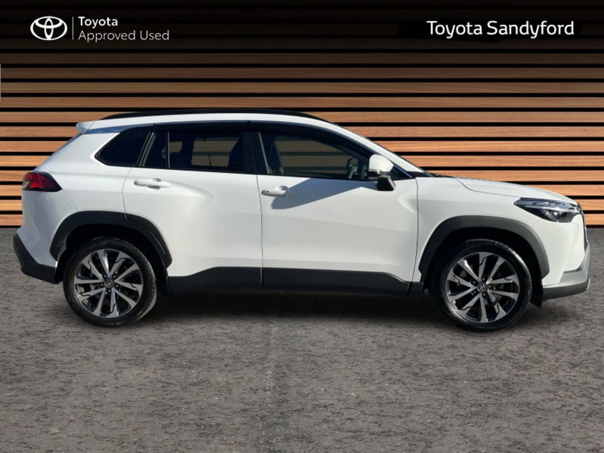Toyota Corolla Cross TOP SPEC SOL 1.8 HYBRID SOL P - Image 3