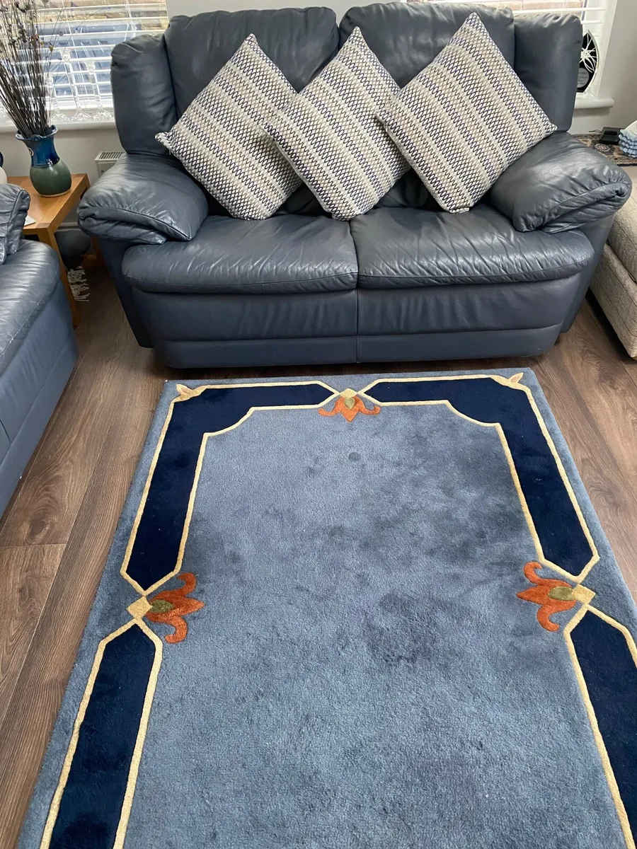 2 seater leather sofa - Image 1
