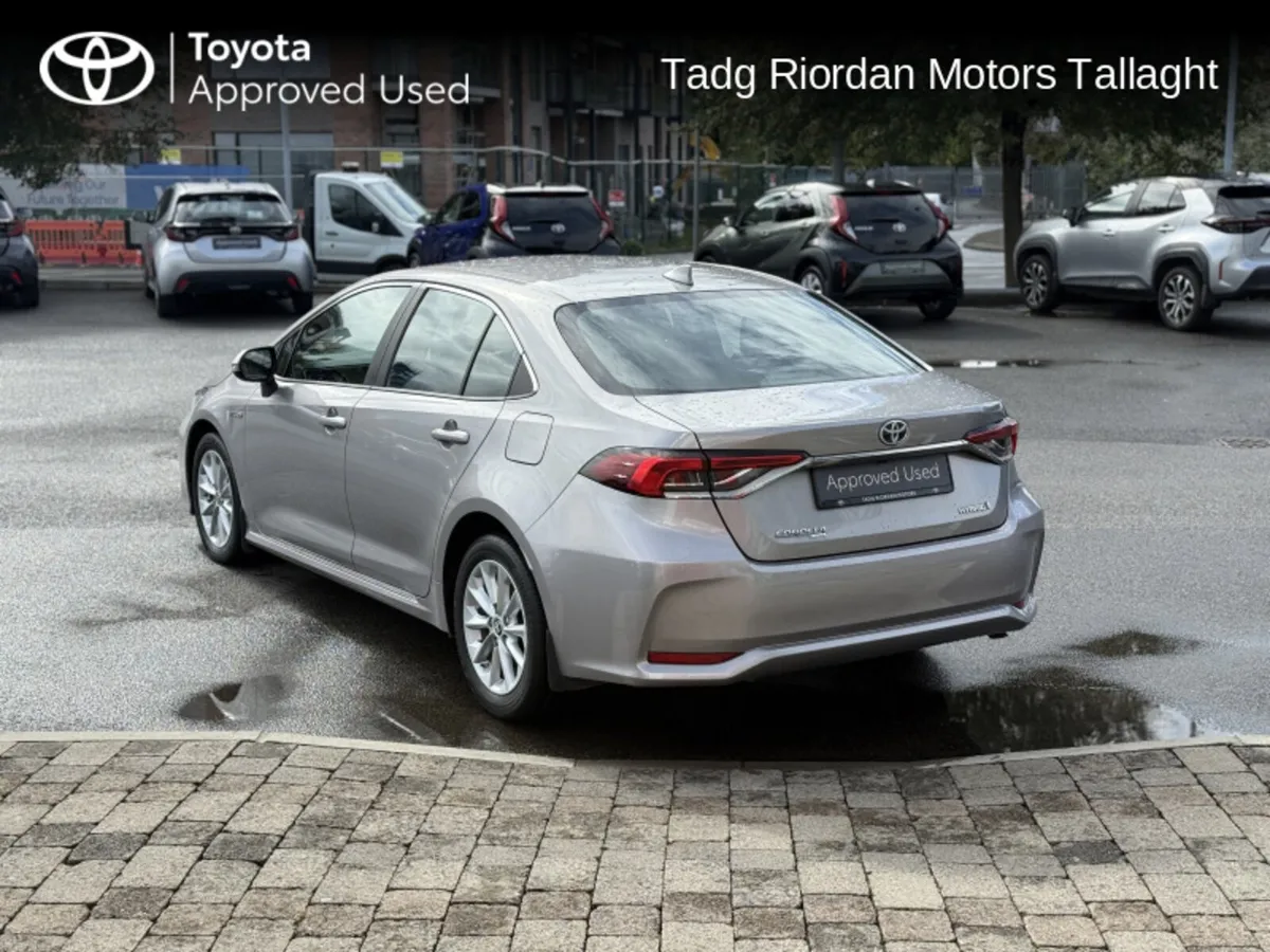 Toyota Corolla HYB LUNA SALOON 4DR AUTO HYBRID - Image 2