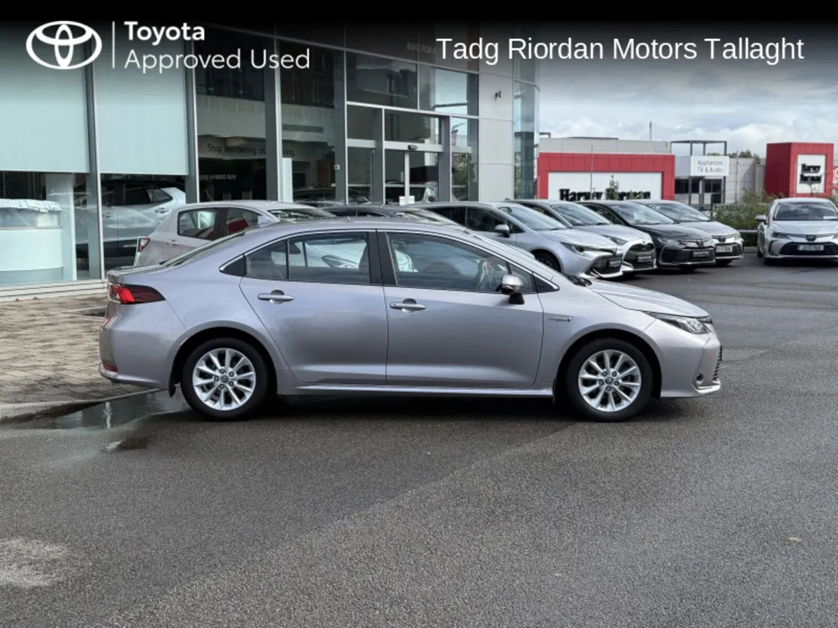 Toyota Corolla HYB LUNA SALOON 4DR AUTO HYBRID - Image 3