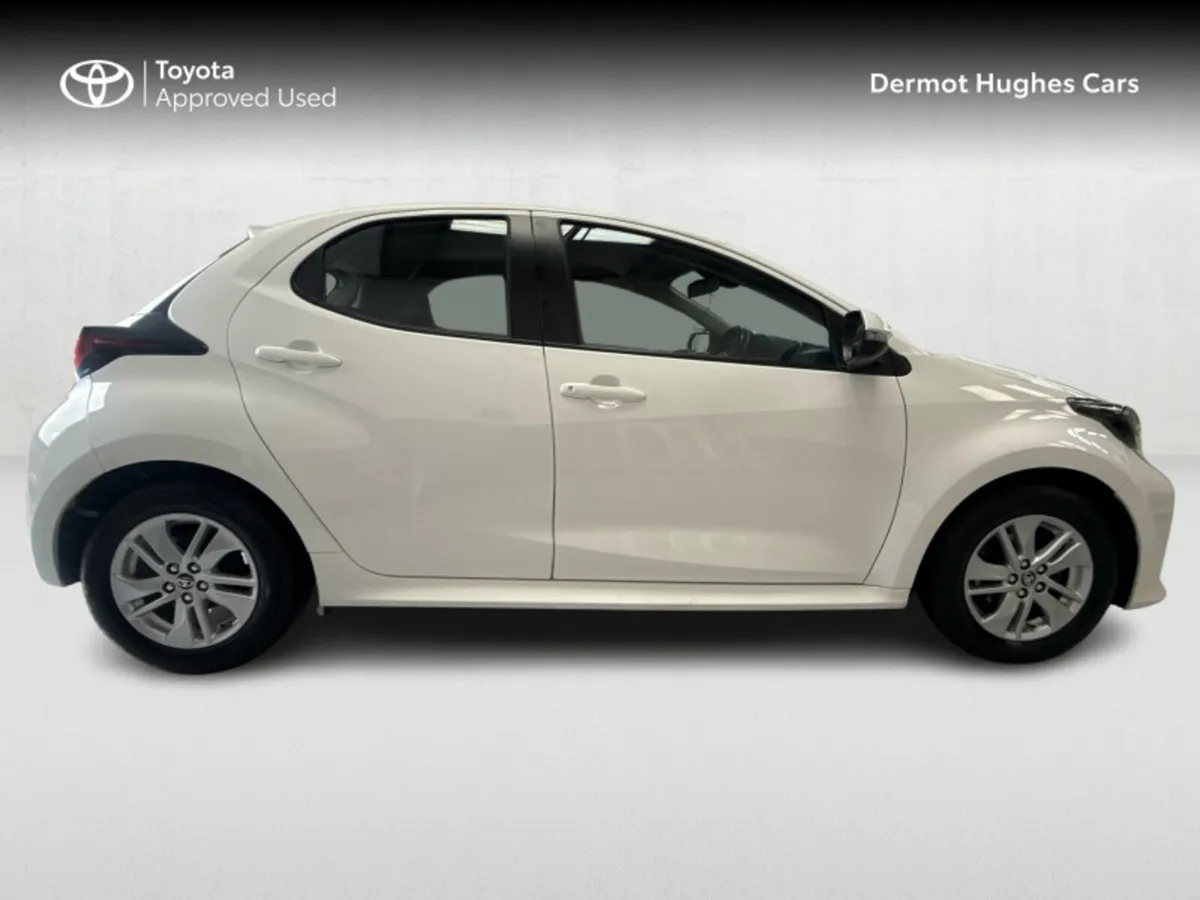 Toyota Yaris 1.0 LUNA 4DR - Image 3