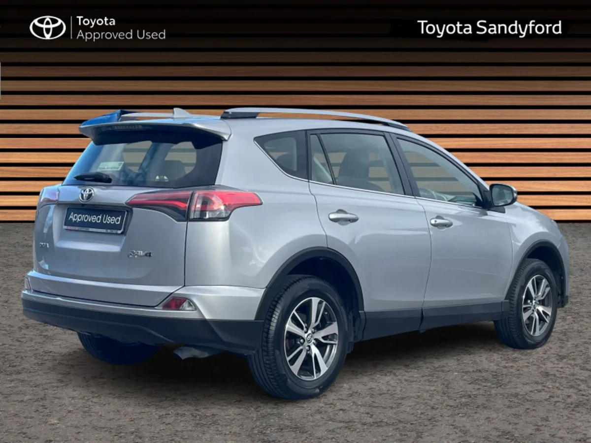 Toyota RAV4 2.0 D4D LUNA DIESEL // ALLOY WHEELS // - Image 2