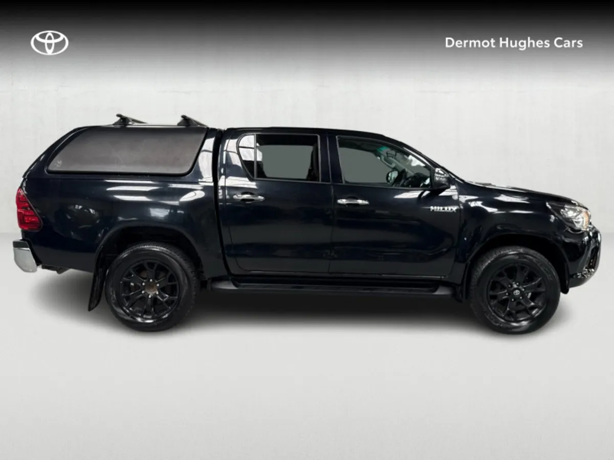 Toyota Hilux HILUX DOUBLE CAB SR5 - Image 3