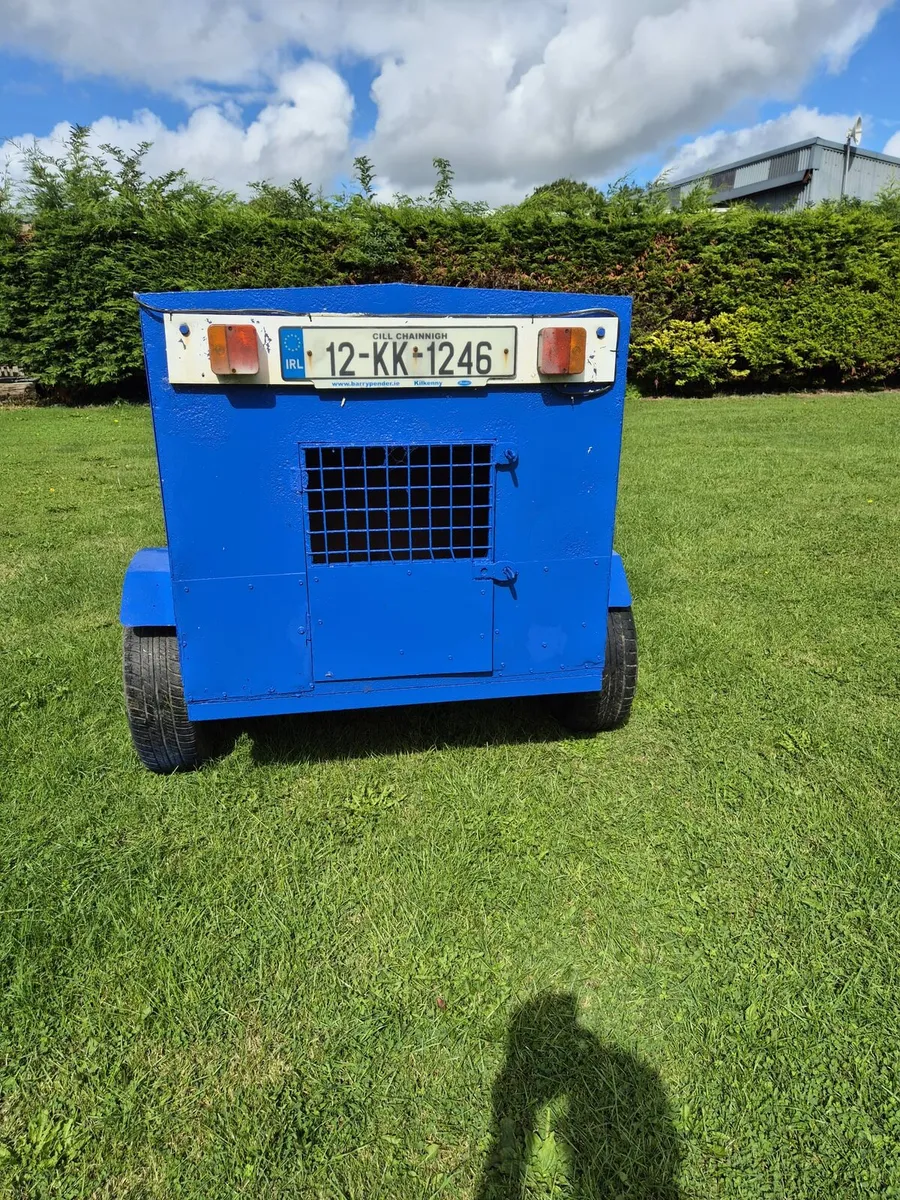 Dog Trailer - Image 3