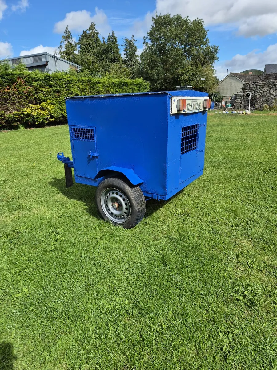 Dog Trailer - Image 4