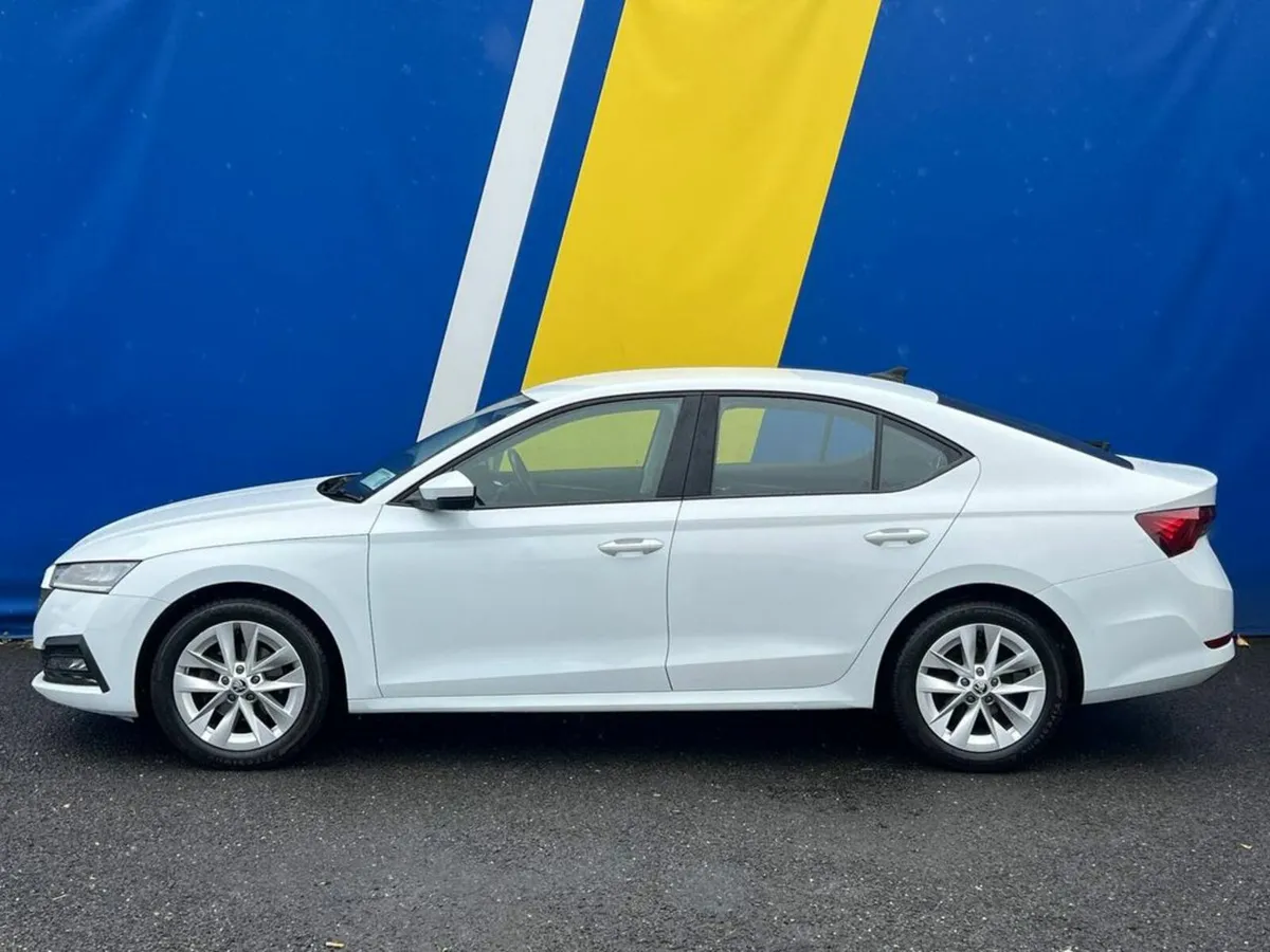Skoda Octavia AMBITION 1.0 TSI AUTO // APPLE CARPL - Image 3