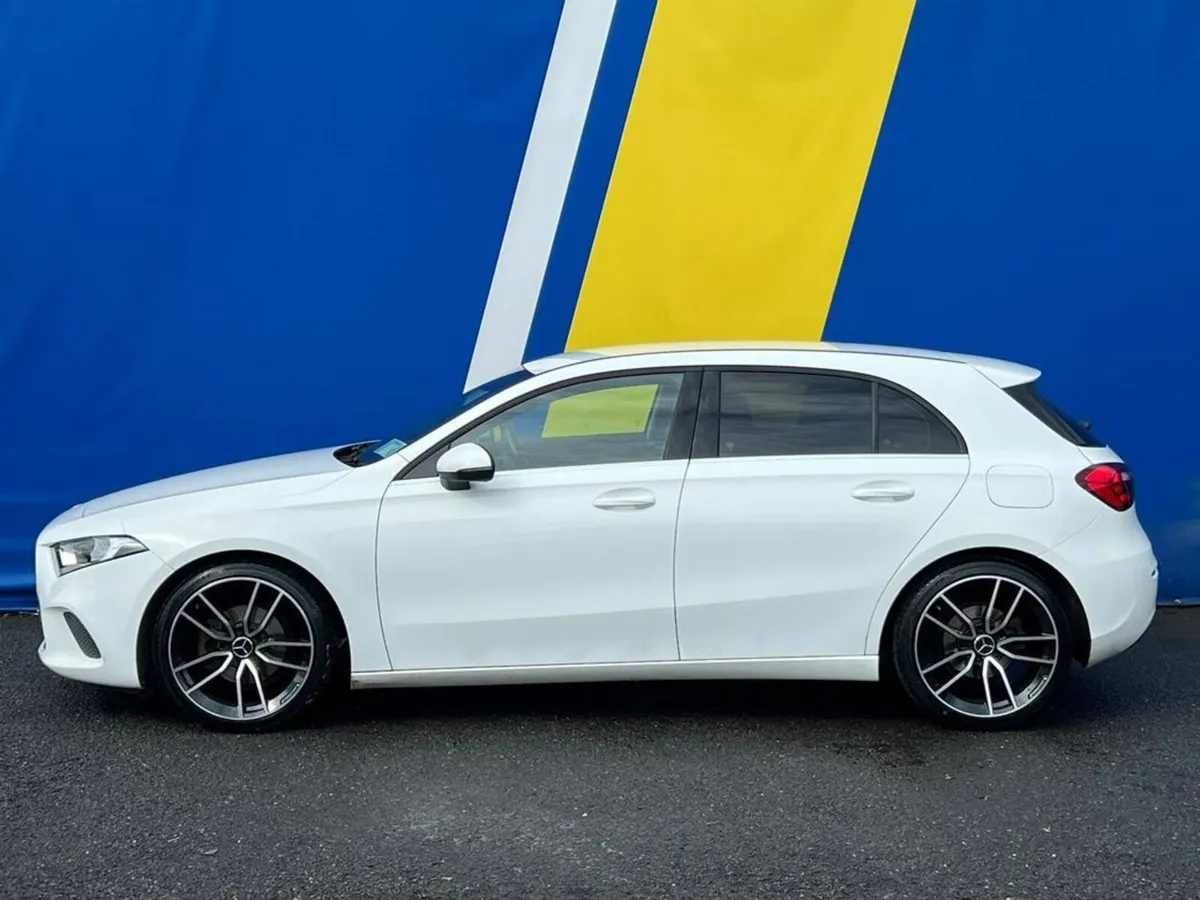 Mercedes-Benz A-Class A160 AMG-LINE PACK 1.3 // NE - Image 3