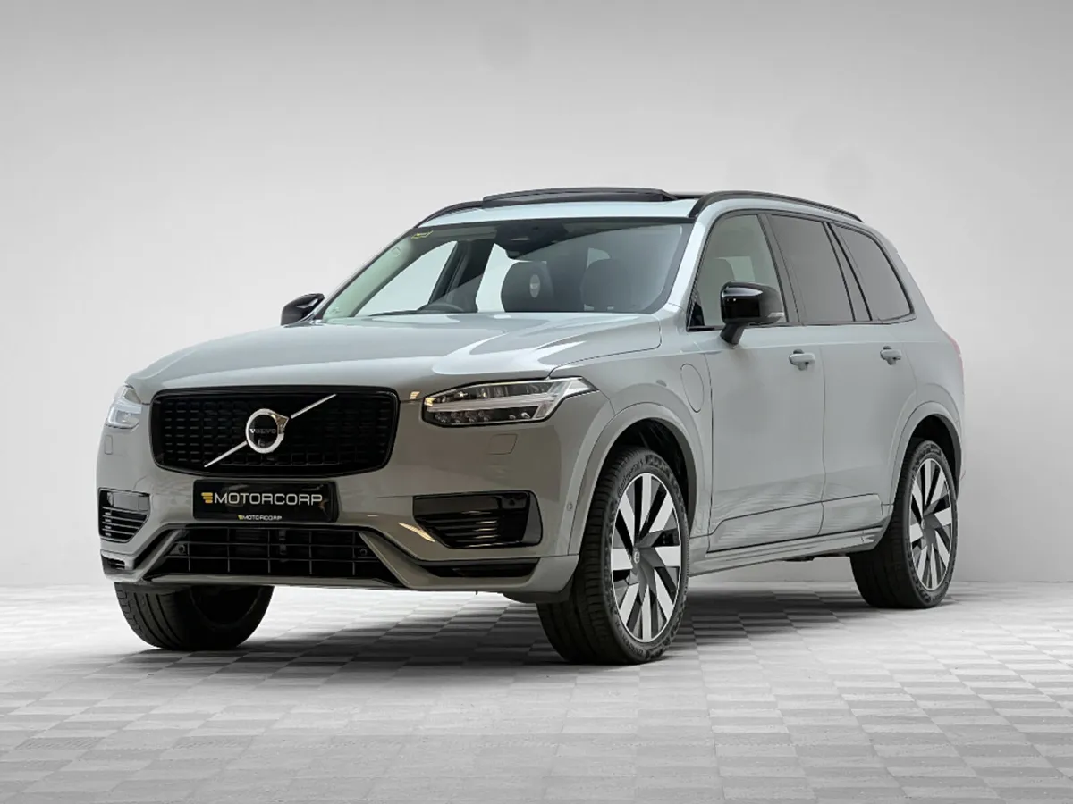 Volvo XC90 PLUS T8 AWD RECHARGE *7 SEATER* - Image 3