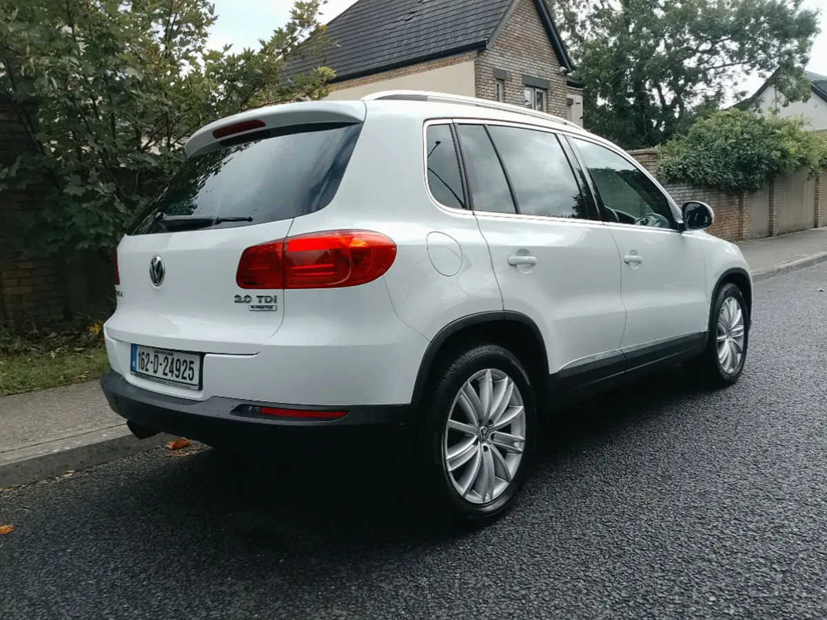 Volkswagen Tiguan Sport 2.0tdi 110HP M6F 4DR - Image 3