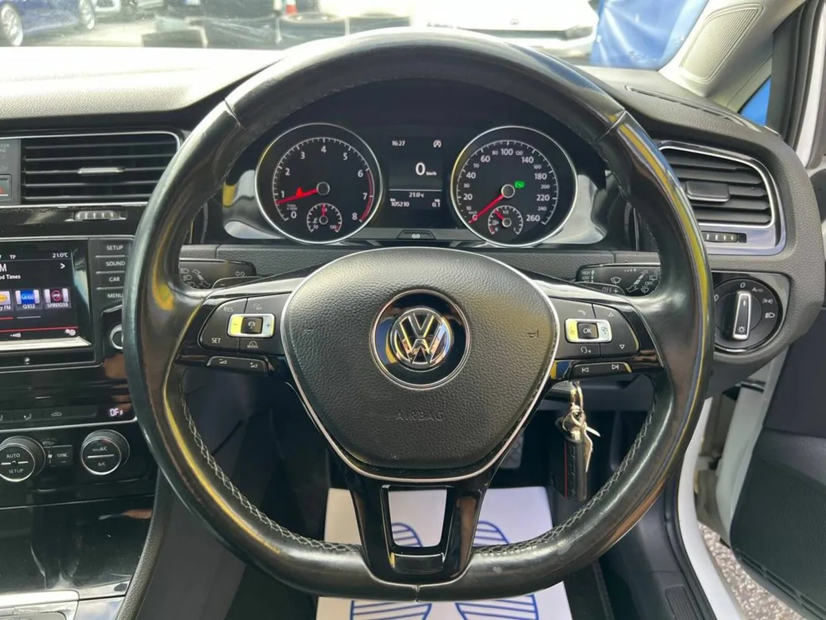 Volkswagen Golf HIGHLINE 1.4 TSI AUTO // DUAL ZONE - Image 4