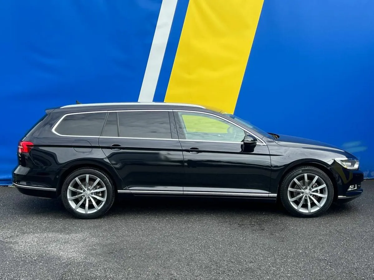 Volkswagen Passat VARIANT HIGHLINE 2.0 TDI AUTO // - Image 2