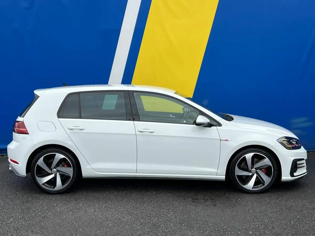 Volkswagen Golf GTI 2.0 TSI AUTO // DIGITAL CLUSTE - Image 2