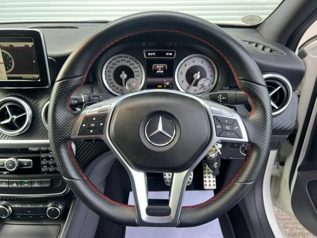 Mercedes-Benz A-Class A180 AMG-LINE 1.6 AUTO // FU - Image 4
