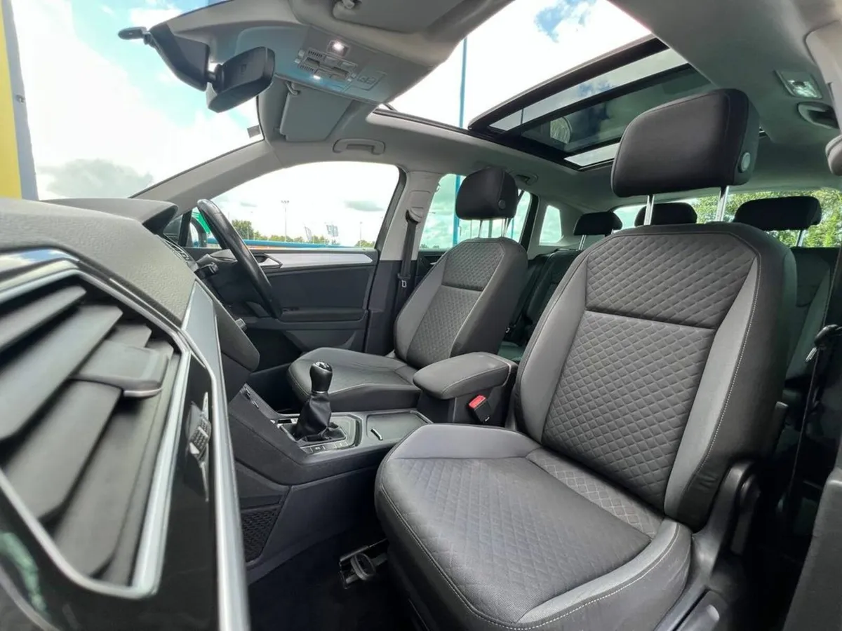 Volkswagen Tiguan R-LINE COMFORTLINE 2.0 TDI // PA - Image 2