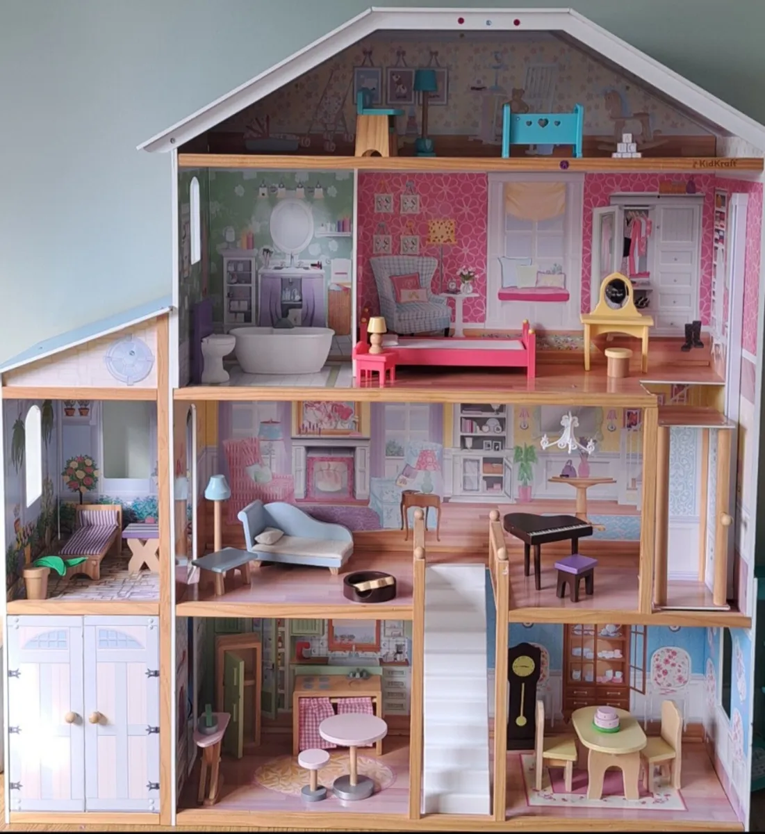 KidKraft dolls house - Image 1
