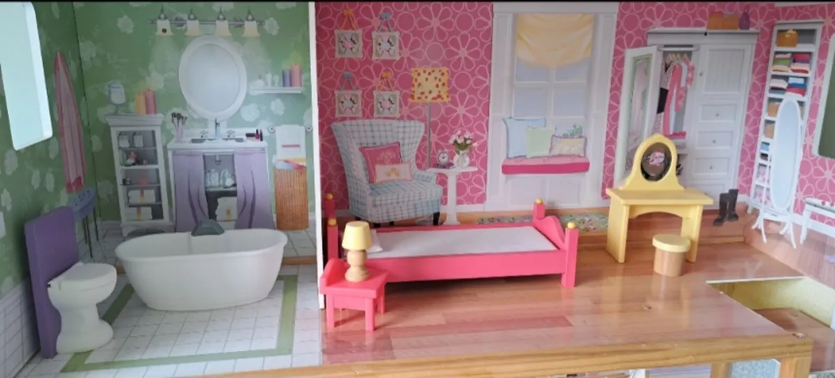 KidKraft dolls house - Image 3