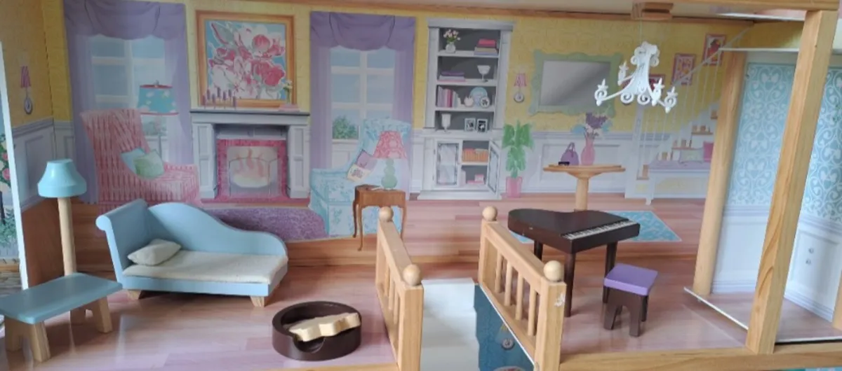 KidKraft dolls house - Image 4