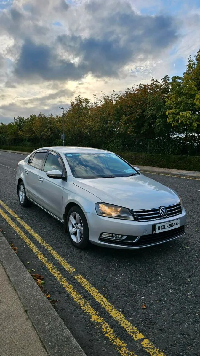 Volkswagen Passat - Image 1