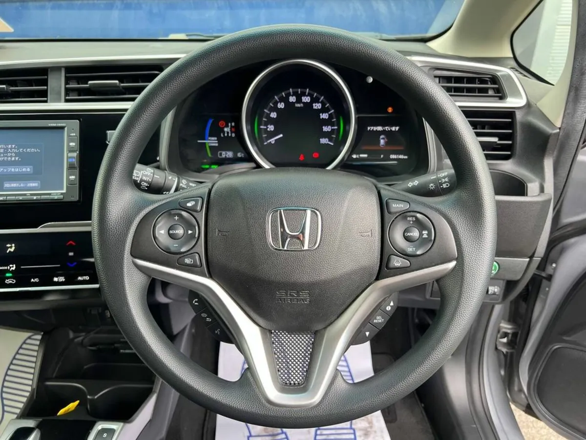 Honda Fit F-PACKAGE 1.5 HYBRID AUTO // ADAPTIVE CR - Image 4