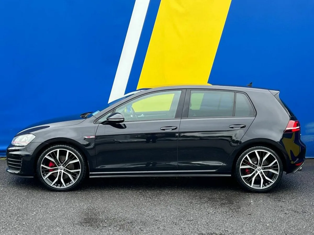 Volkswagen Golf GTI 2.0 TSI AUTO // TARTAN INTERIO - Image 3