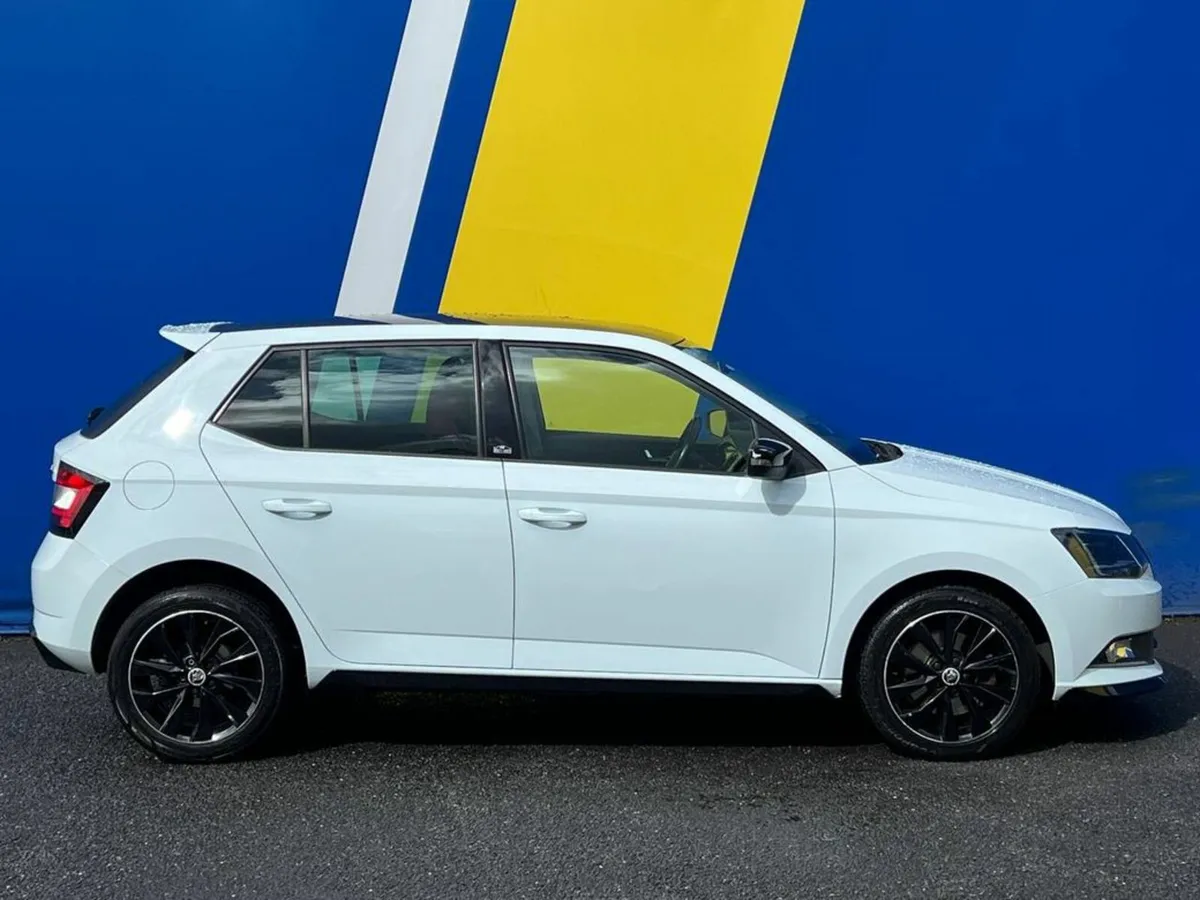 Skoda Fabia MONTE CARLO 1.0 TSI AUTO // PAN ROOF / - Image 3
