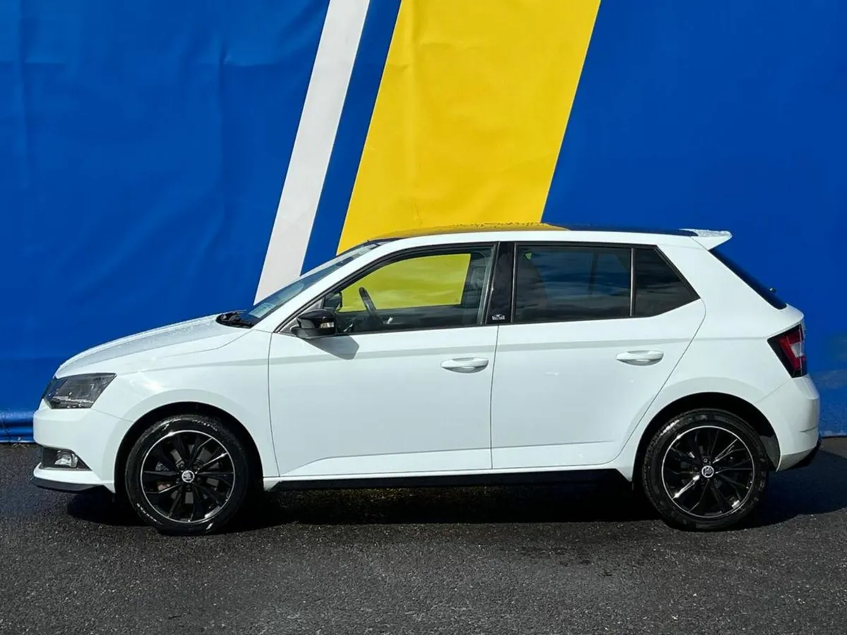Skoda Fabia MONTE CARLO 1.0 TSI AUTO // PAN ROOF / - Image 4